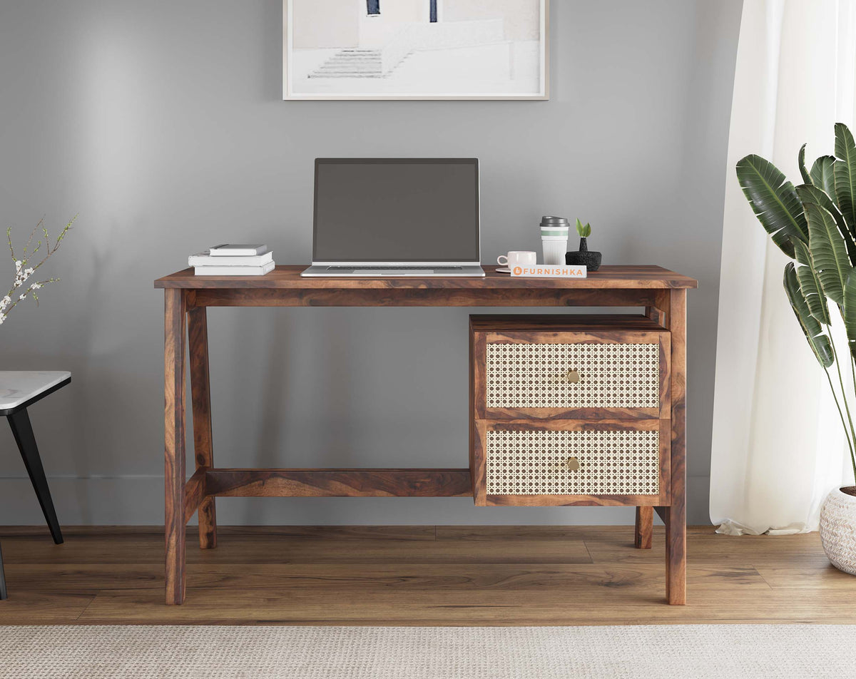 Amara Leera Study Table